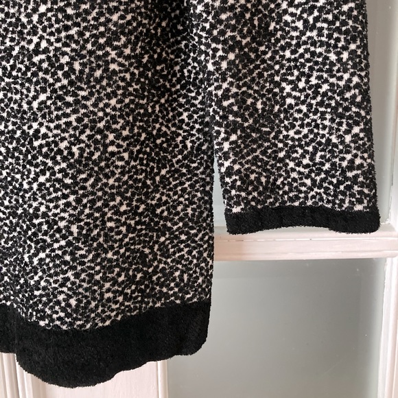 MED•ANTHROPOLOGIE•MOTH•B&W BEAUTIFULLY TEXTURED KNIT SWEATER• - Picture 5 of 8